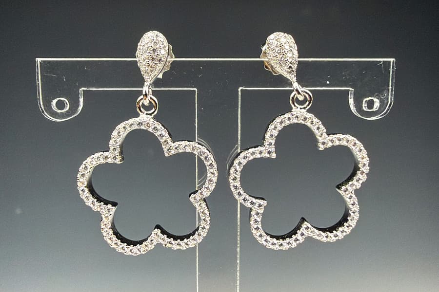Silber Ohrstecker mit Schmucksteinen \Blume\